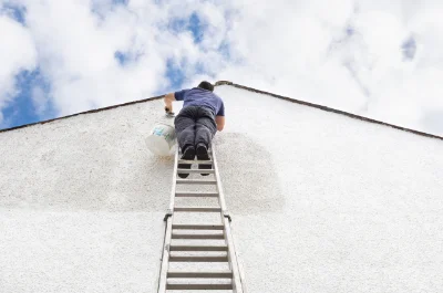 Peinture extérieure à Nicole — façades et ravalement
